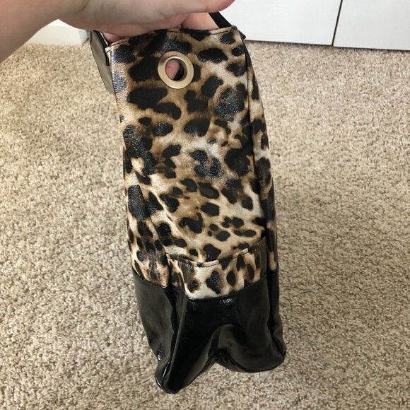 Miche Tereasa Leopard Print Magnetic Close Purse Shell - Picture 7 of 8